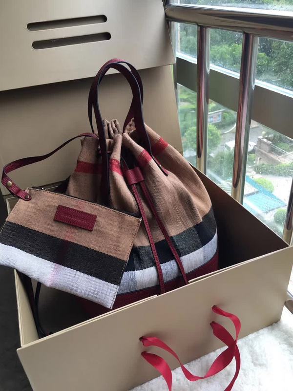 Envy Hold - Burberry Bags - 1361 on Sale