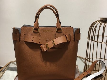 Envy Hold - Burberry Bags - 1125 on Sale