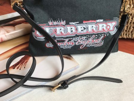 Envy Hold - Burberry Bags - 1121 Cheap