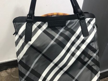 Envy Hold - Burberry Bags - 1119 Fashion