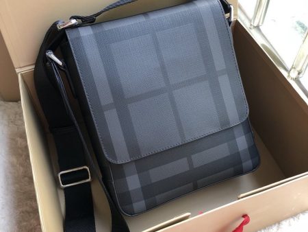 Envy Hold - Burberry Bags - 1131 Discount